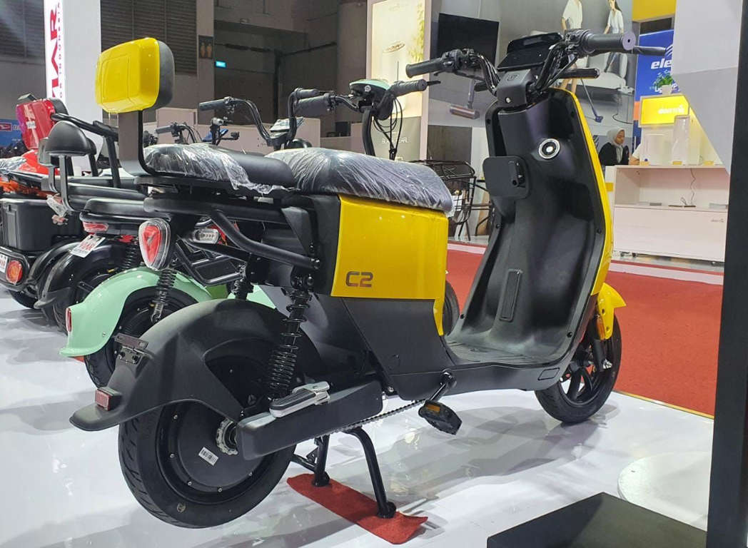 Motor Imut Bertenaga Listrik Ini Harganya Hanya Rp9 jutaan, Cocok Dipakai ke Pasar